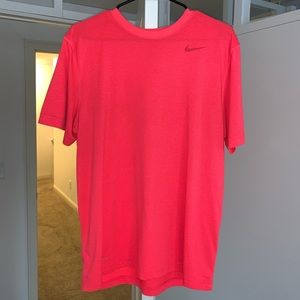 Men’s Nike dri-fit tee